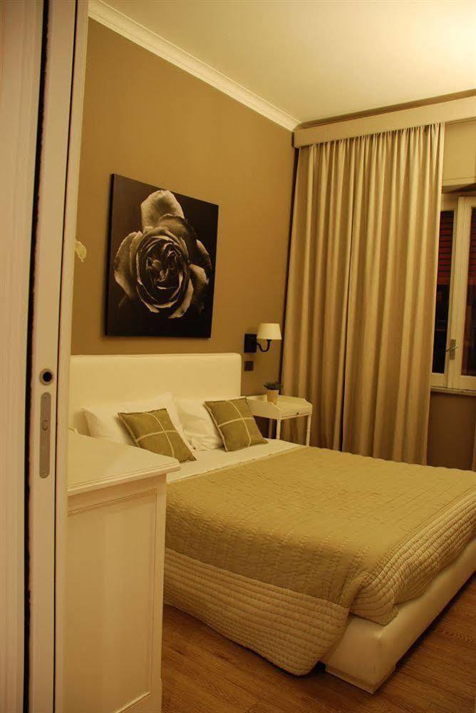 Bed and Breakfast Maxim à Palerme Extérieur photo